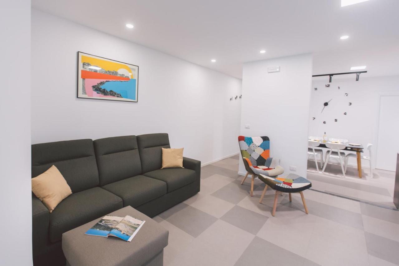 New Apartment With Patio Syrakus Exterior foto